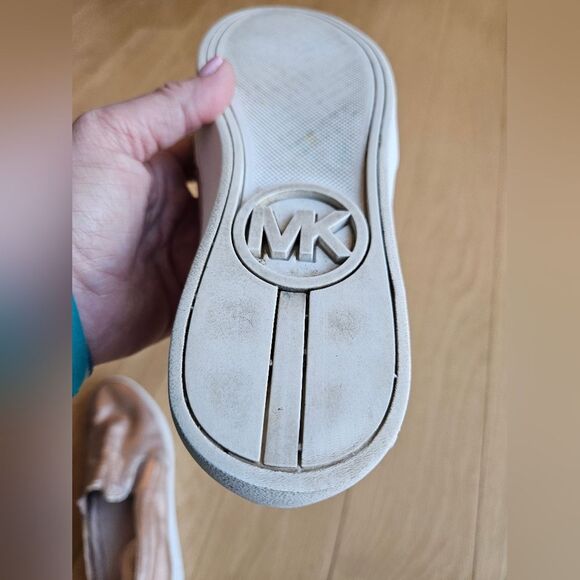 Michael Kors Women Keaton Slip-on Rose Gold Metallic Leather Lasercut Sneaker 7M - Picture 8 of 10